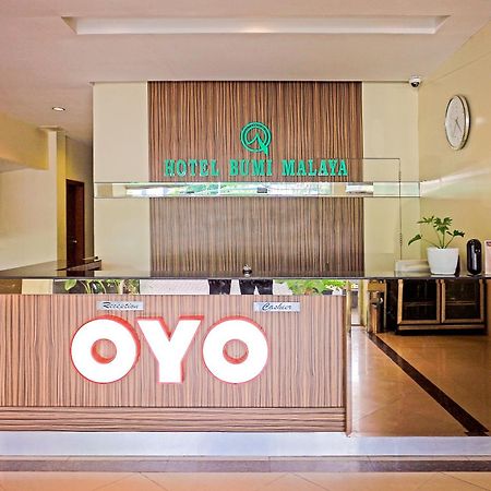 Oyo 1009 Hotel Bumi Malaya Medan Buitenkant foto