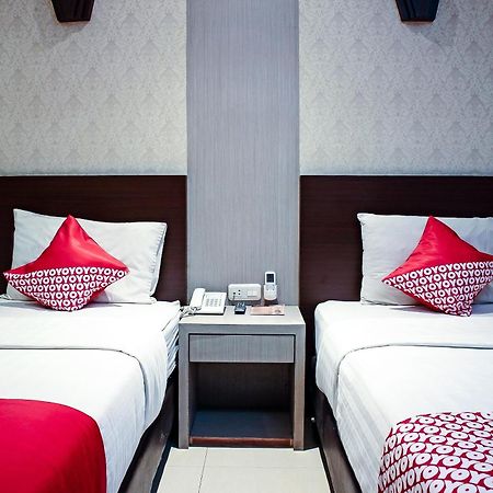 Oyo 1009 Hotel Bumi Malaya Medan Buitenkant foto