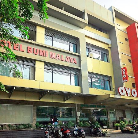 Oyo 1009 Hotel Bumi Malaya Medan Buitenkant foto