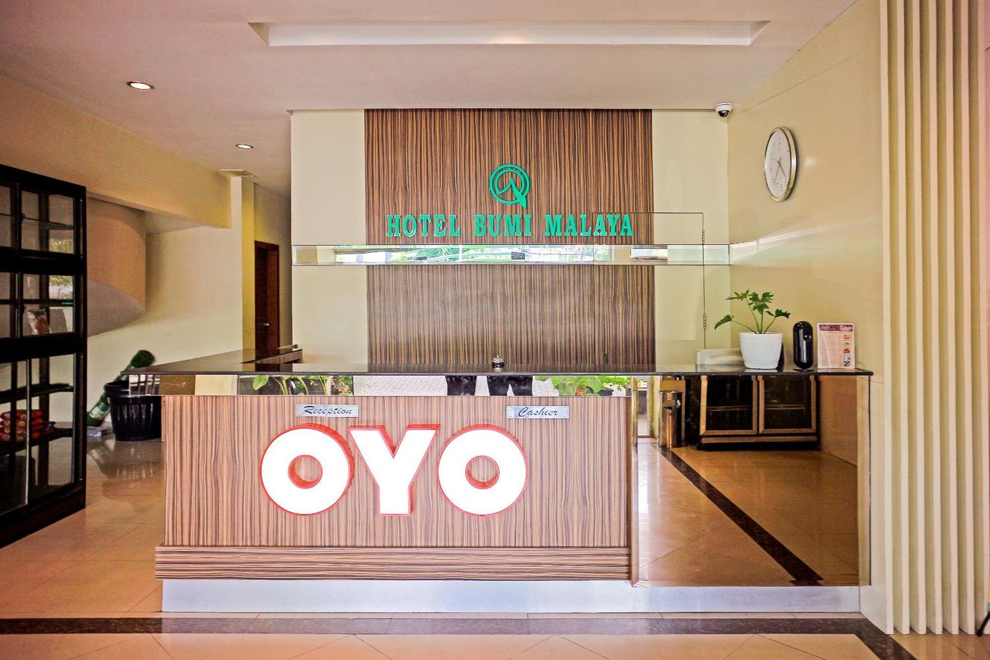 Oyo 1009 Hotel Bumi Malaya Medan Buitenkant foto