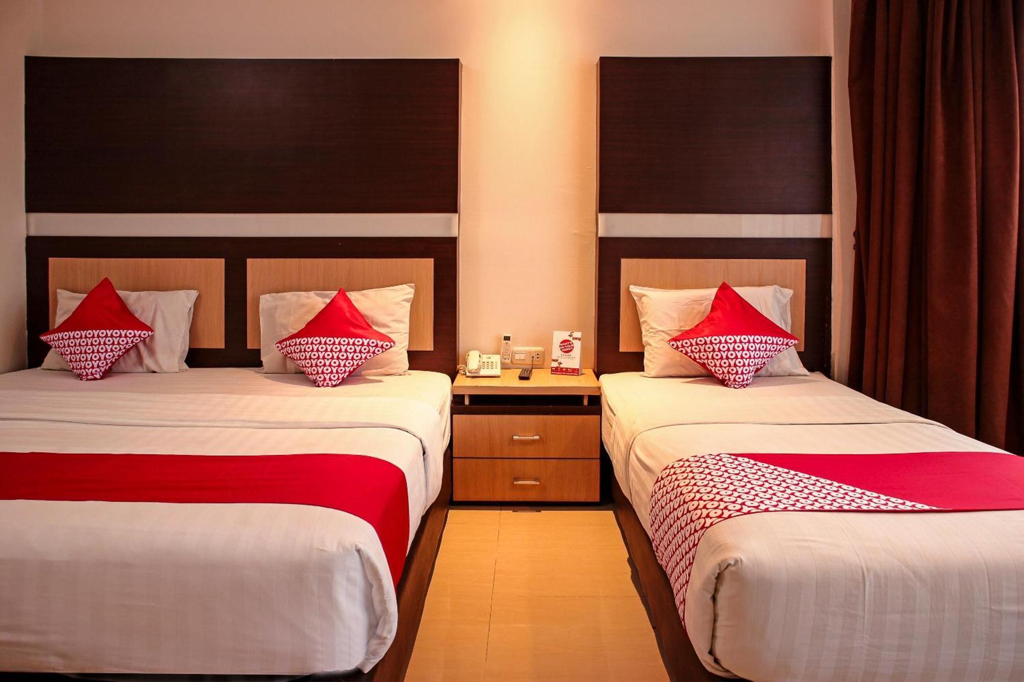 Oyo 1009 Hotel Bumi Malaya Medan Buitenkant foto