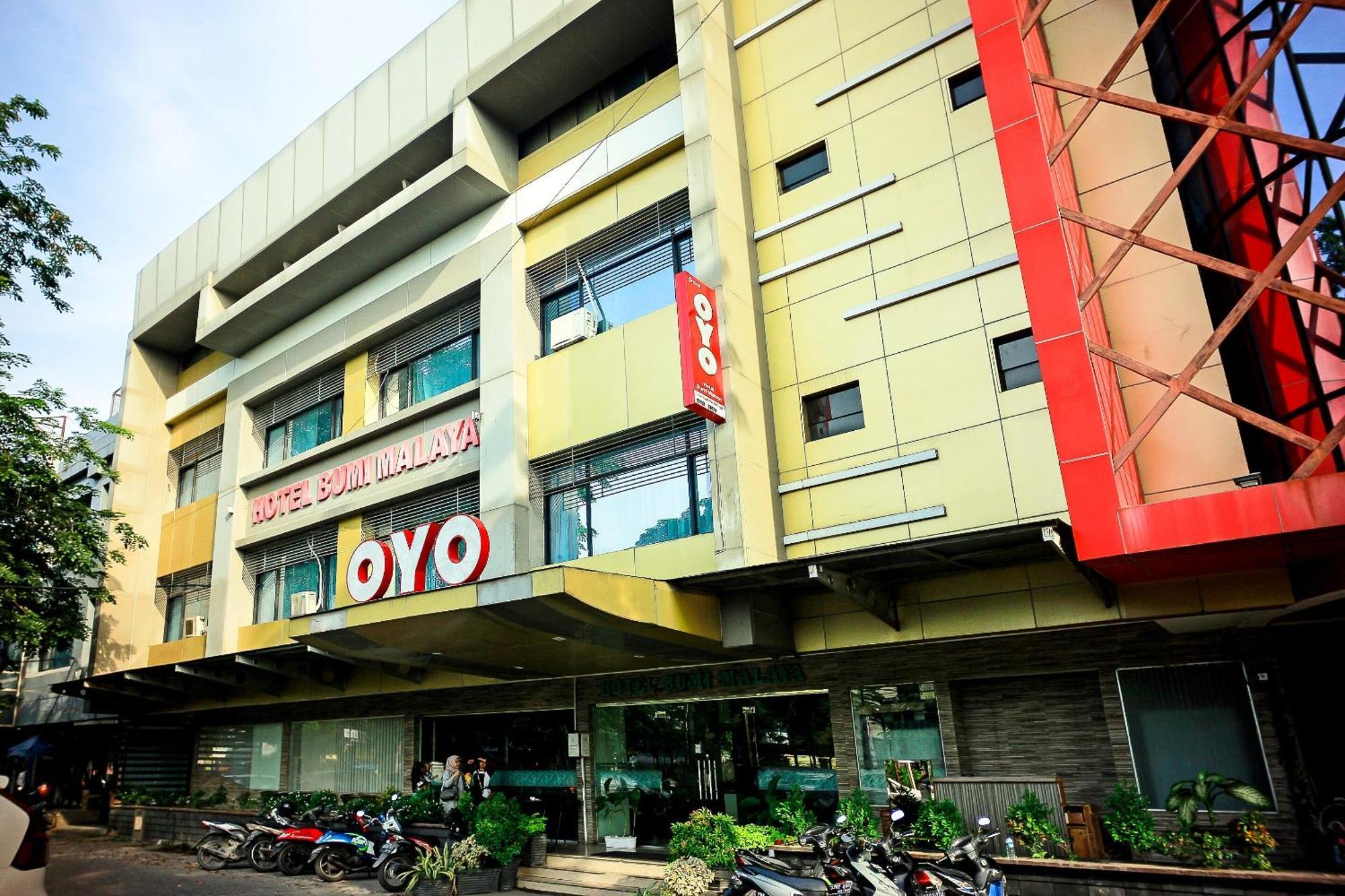 Oyo 1009 Hotel Bumi Malaya Medan Buitenkant foto